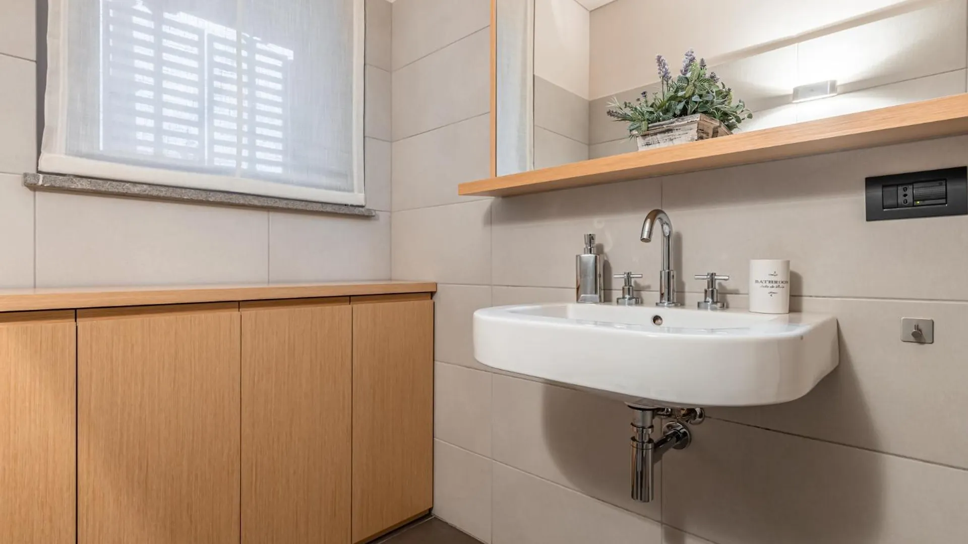 Cozy Apartment - Parking - Pool - Sauna - Gym -Spa Milano