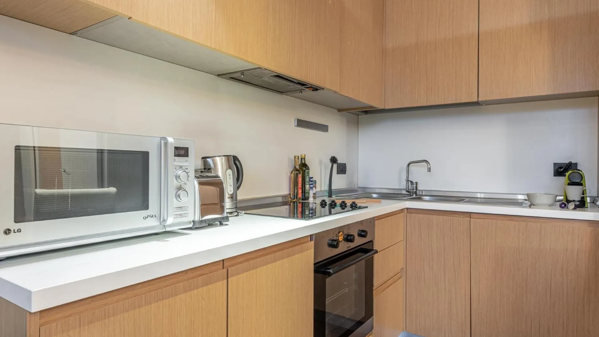 Cozy Apartment - Parking - Pool - Sauna - Gym -Spa Milano 0*,  Italia
